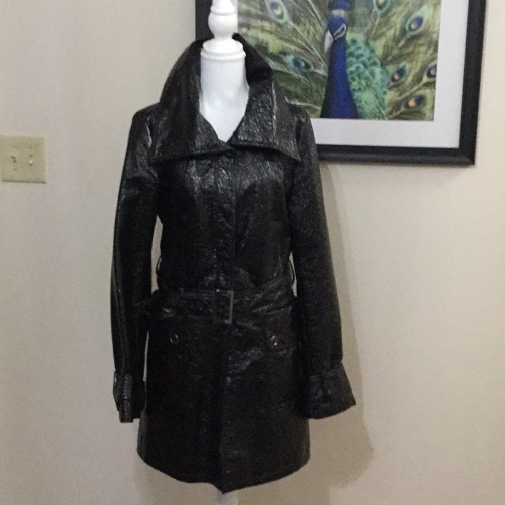 Coat  rain,light weight.fully lined.